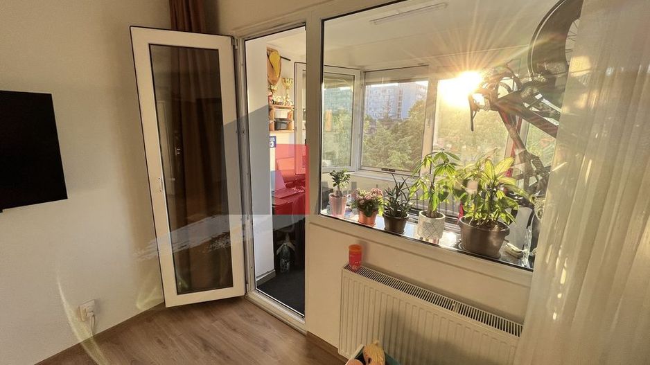 Apartament 2 camere decomandat 3 min. Metrou N. Grigorescu - Poză 2