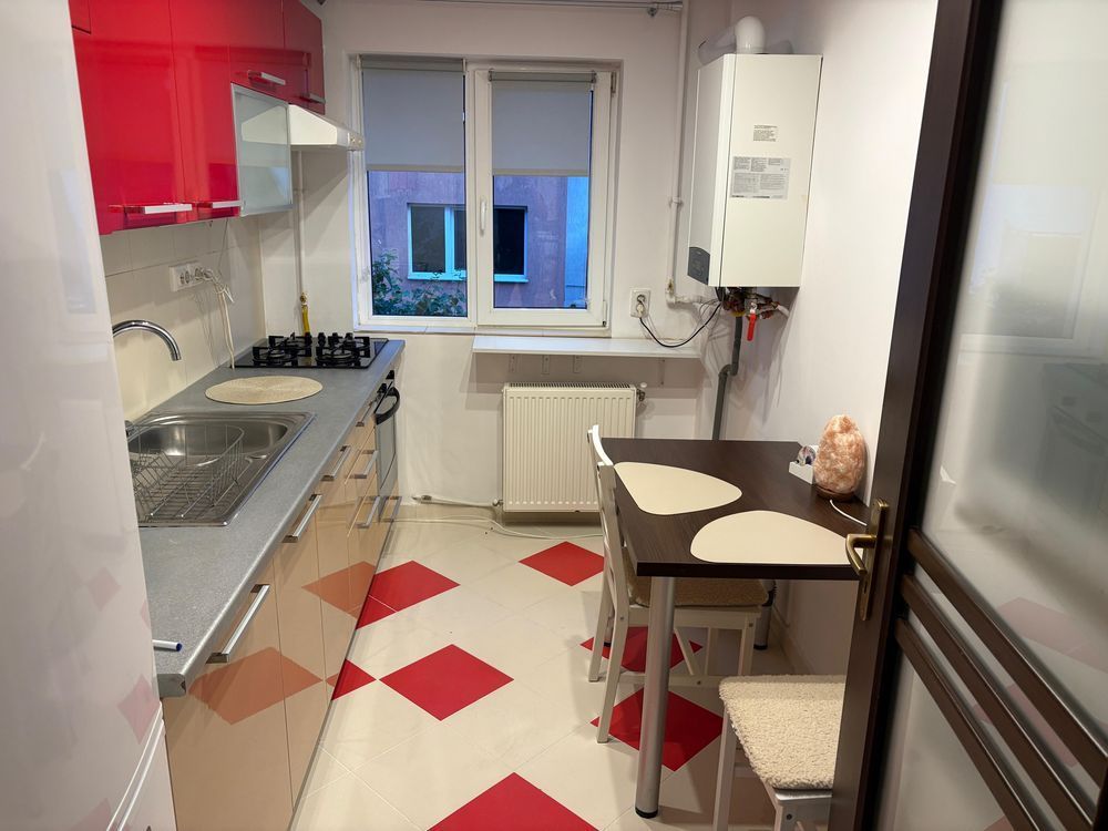 Apartament 2 camere decomandate, etaj intermediar, balcon, parcare - Poză 3