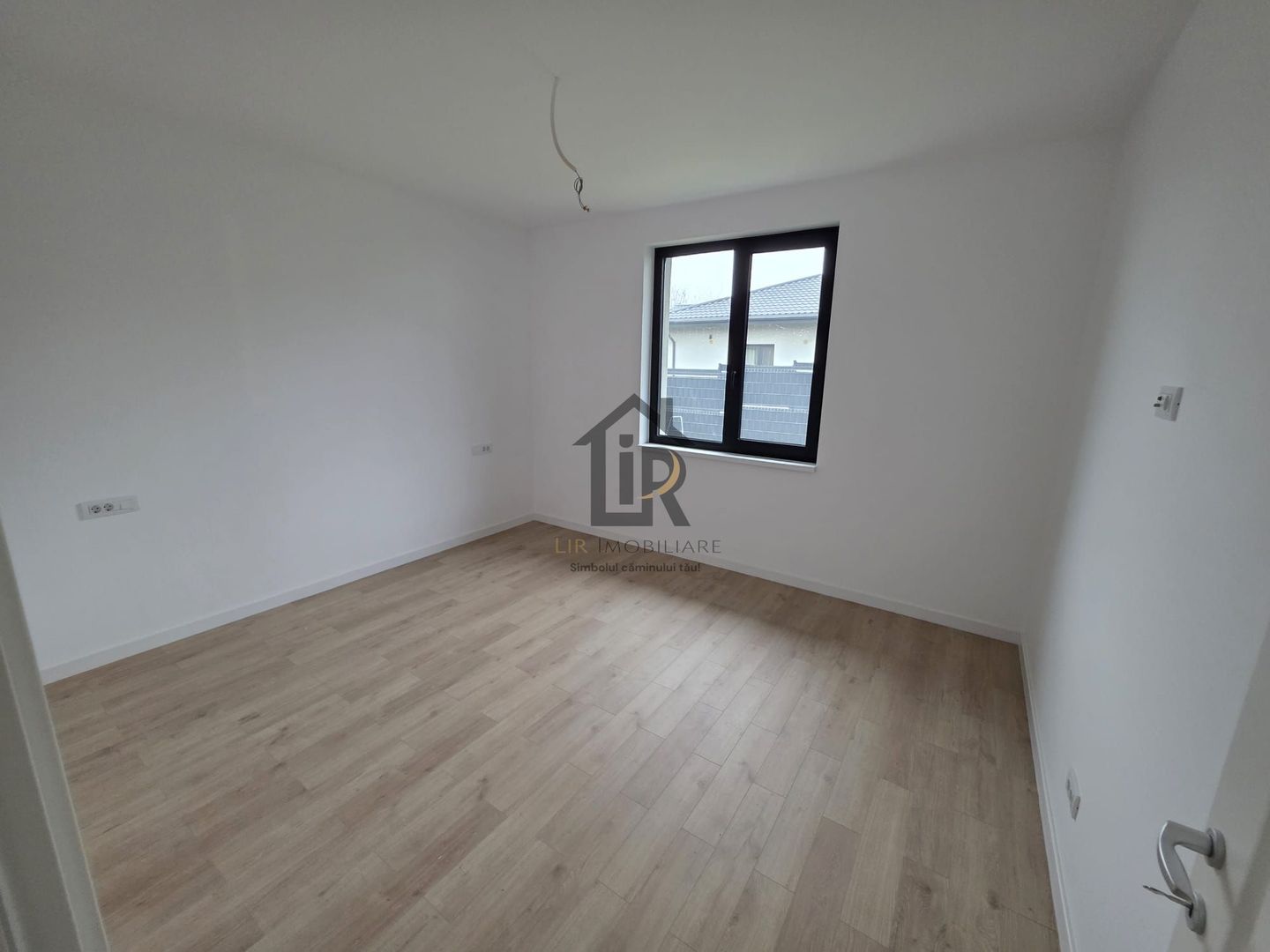 Casa individuala plan parter 4 camere zero comision -Miroslava - Poză 11