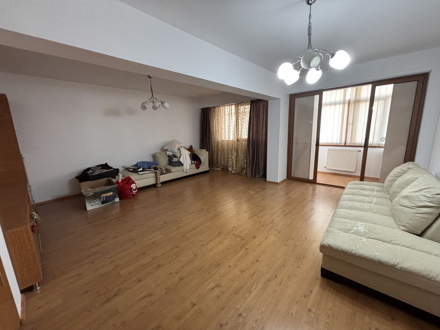 Apartament 3 camere – Bulevardul Dunarea, stradal, etaj 3, decomandat - Poză 2