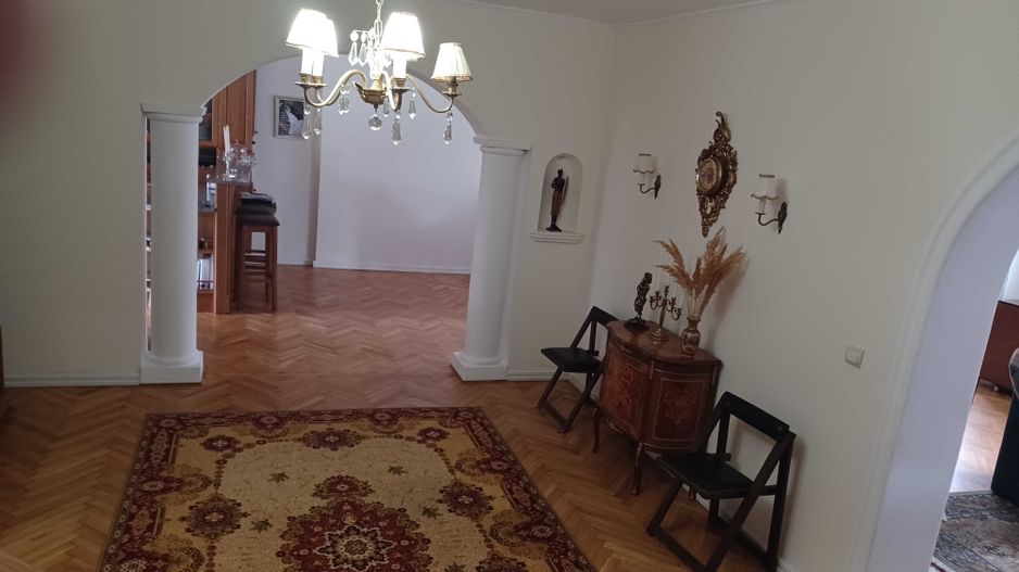 Casa deosebita de vanzare - Poză 6