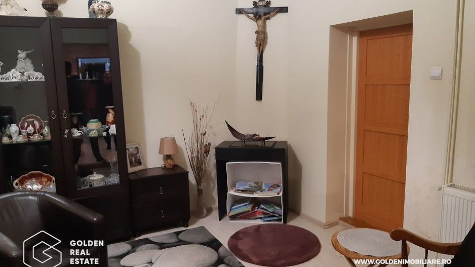 Casa mare, cu 4 apartamente a cate 1, 2, 3 și 4 camere fiecare - Poză 15