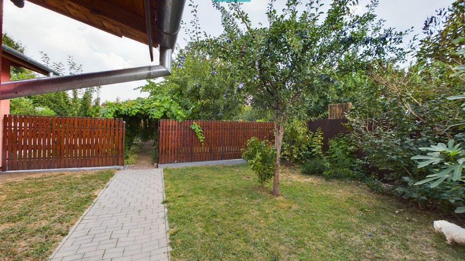 Casă cu 7 camere și 2 băi in Grădiște - Poză 27