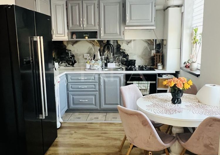 Vanzare apartament deosebit  in zona centrala a localitatii - Poză 5