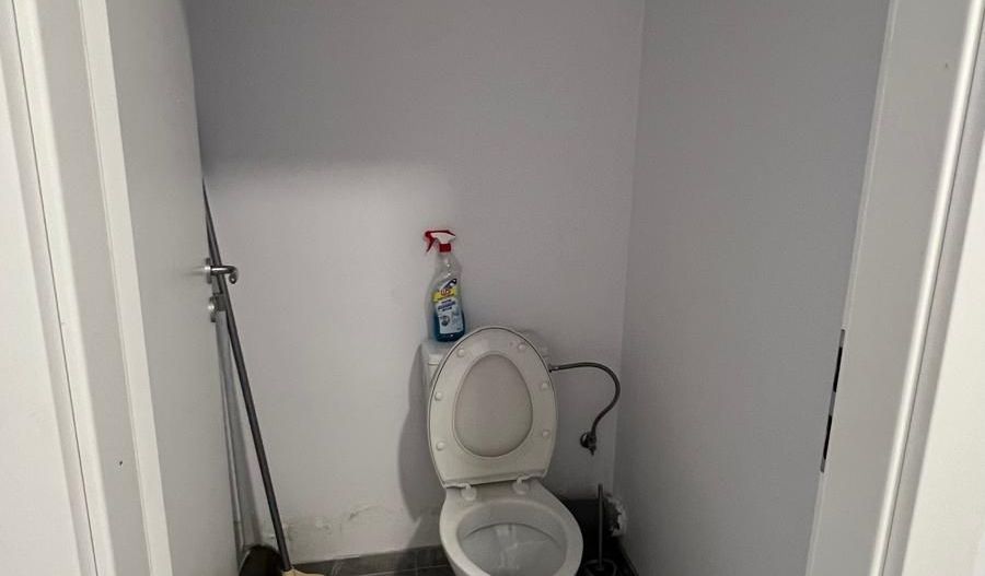 140 mp la Prelungirea Ghencea – Vitrină Stradală - Poză 7