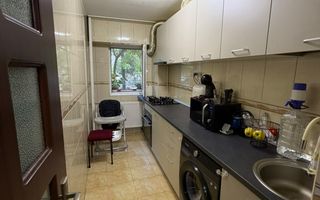 Metrou Timpuri Noi - Garsoniera Decomandata An 1992 Gata de Mutat! - Poză 7