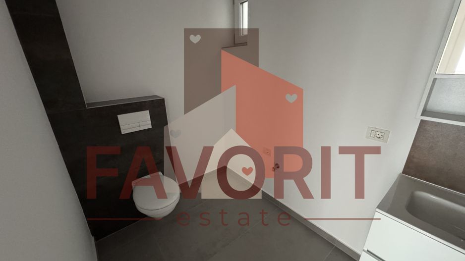 Etaj intermediar. Loc de parcare. Disponibil imediat - Poză 7