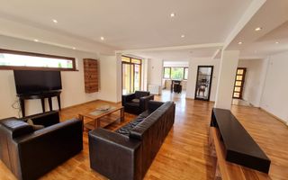 Super oferta!!!Vila spațioasă în Ghiroda! - Poză 1