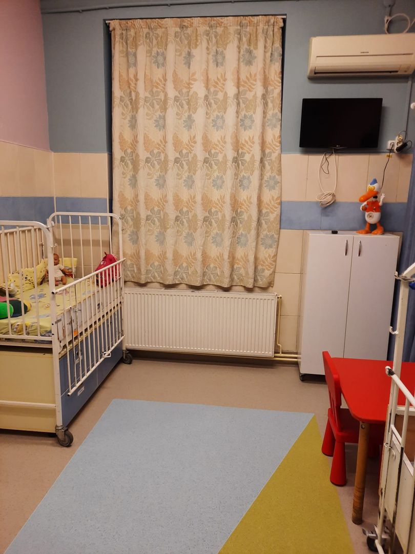 Proprietate versatilă, ideală pentru activități sociale, medicale sau - Poză 14