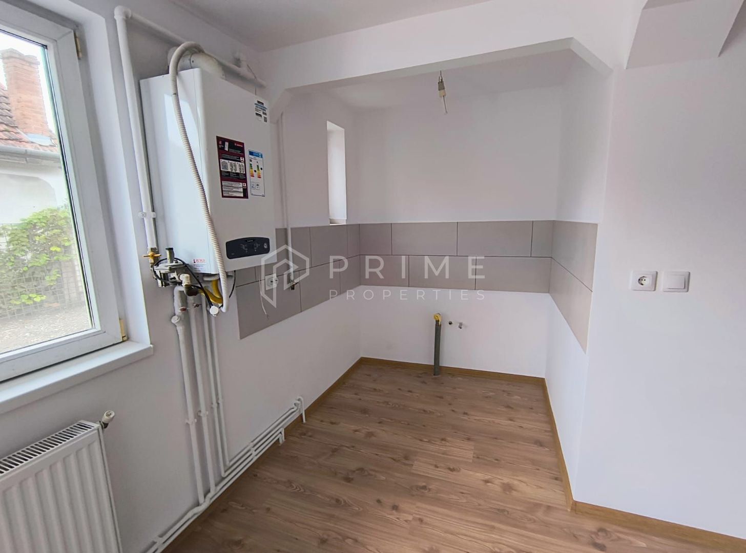 Casă cu 3 camere de vânzare, la cheie, în Unirii, Târgu Mureș - Poză 5