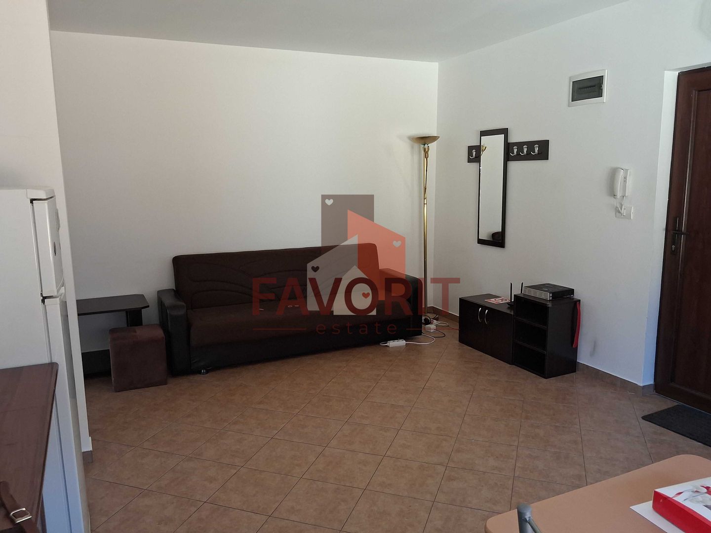 2 camere | Bloc nou in oras | Loc de parcare | Zona excelenta | - Poză 2