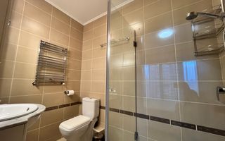 APARTAMENT DEOSEBIT CU 3 CAMERE LA INCHIRIERE IN PIATA VICTORIEI - Poză 8