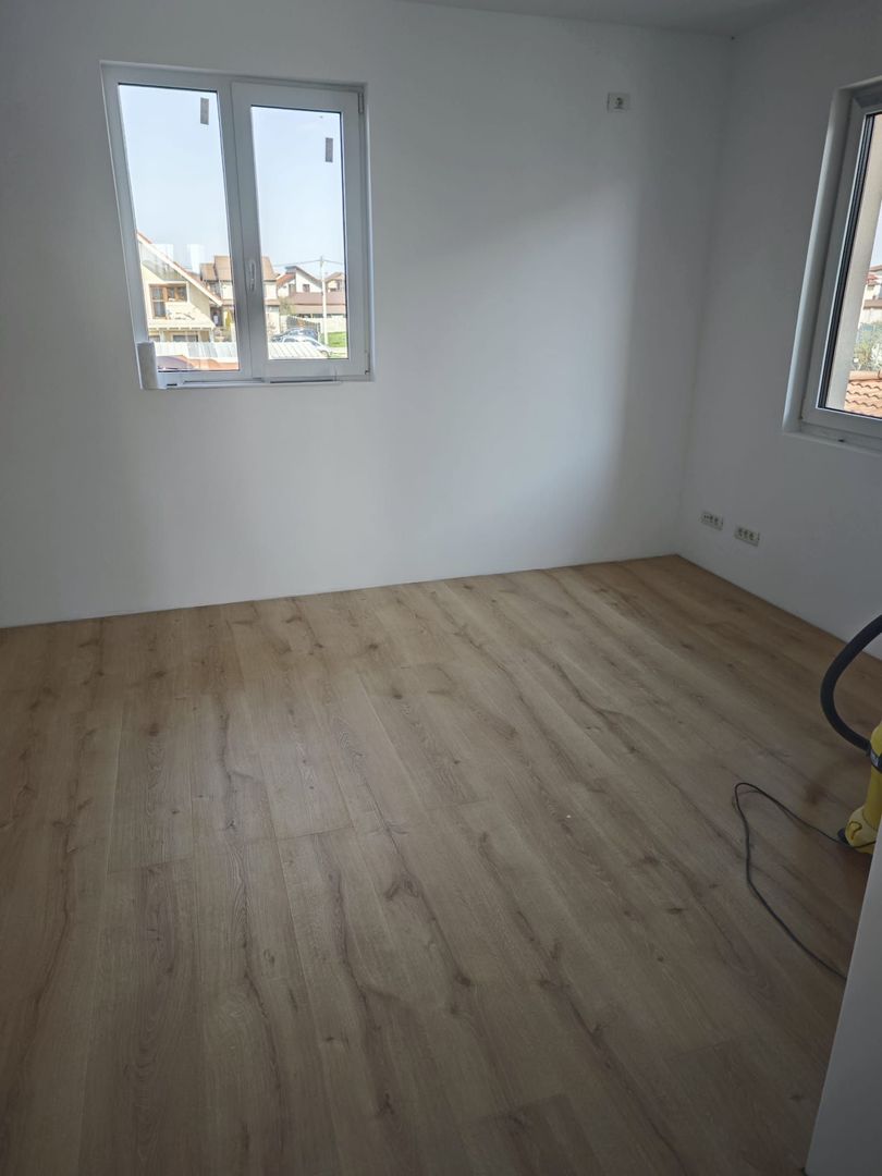 Duplex cu 4 camere si teren generos 350mp - Poză 18