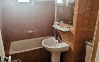 Vanzare apartament 3 camere, decomandat, Trivale - Poză 6
