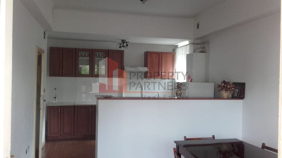 Apartament 3 camere, Bd. Carol I, vizavi de Hotel Montana, centrul Sinaiei - Poză 10