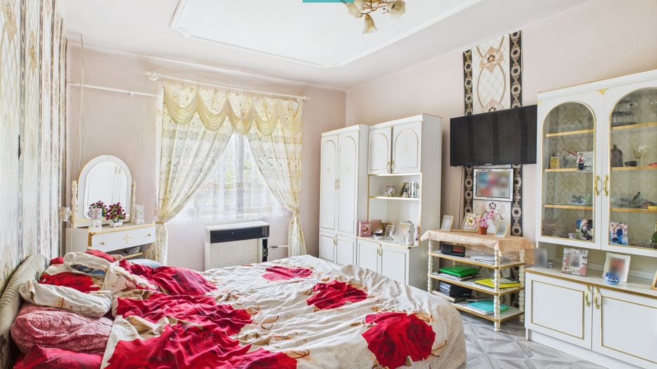 Casă cu 3 camere și teren generos lângă frontieră - Poză 4