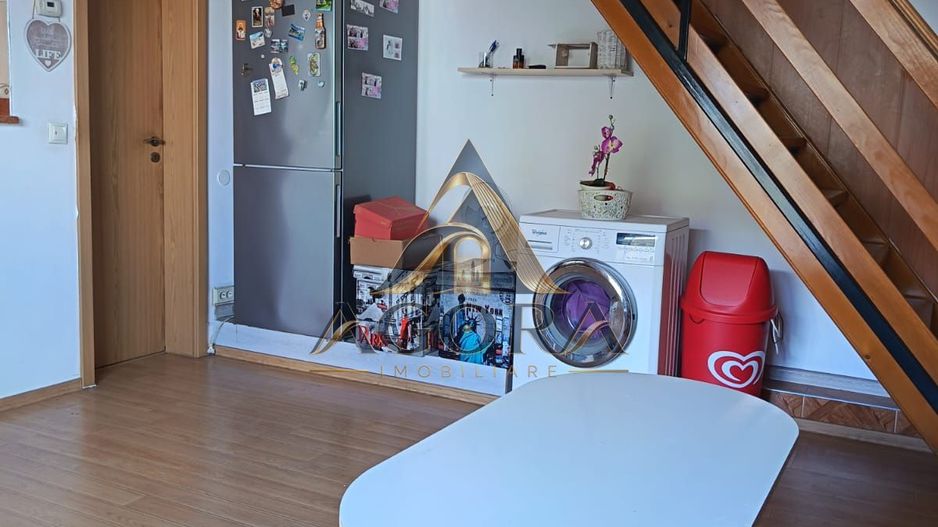 Apartament la mansardă 3 camere Vasile Aron - Poză 3