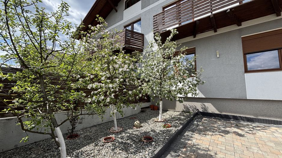 Casa 5 camere cu teren GENEROS si CARPORT - Cartierul Arhitectilor - Poză 26