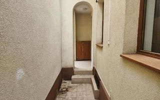 Casă 3 camere de închiriat, zona Centrală–ideală pentru salon/birouri - Poză 18