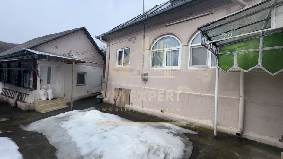 ANSAMBLU DE CASE CU 5 CAMERE 110MP TEREN 2530 MP BUGHEA DE JOS ARGEȘ - Poză 2