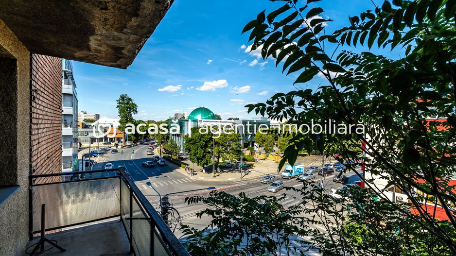 Apartament cu 4 camere vizavi de Consiliul Județean - Poză 3