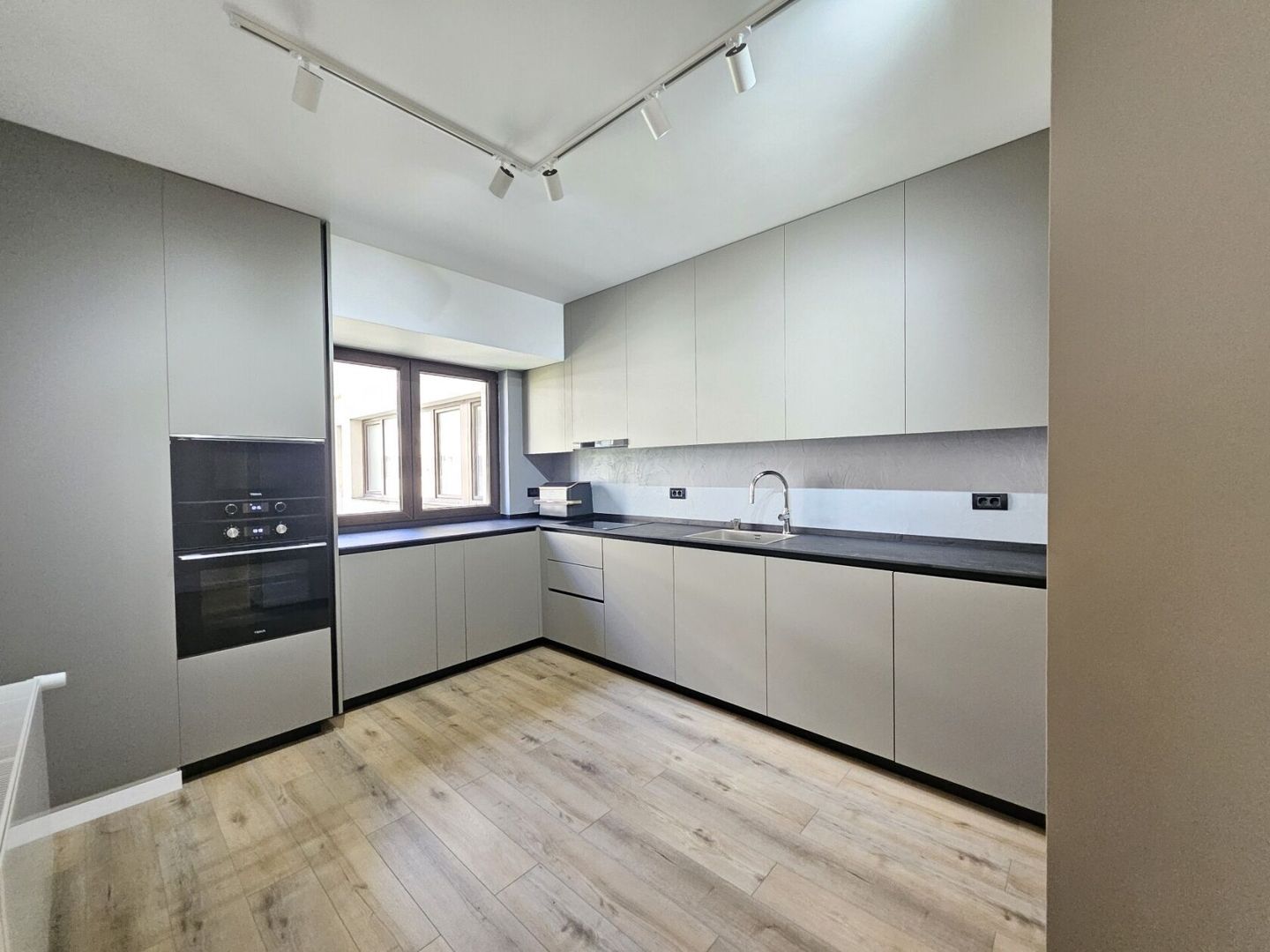 APARTAMENT PIPERA - GREEN VISTA - Poză 5