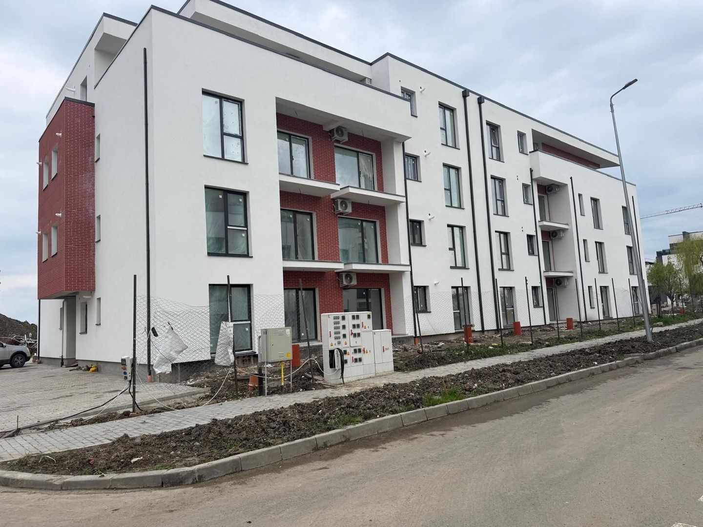 Apartament 2camere 83mp unic în ansamblu, cu terasă atipică și vedere panoramică - Poză 1