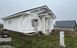 Casa pe nivel cu 4 camere de vanzare in Cihei, Bihor - Poză 1