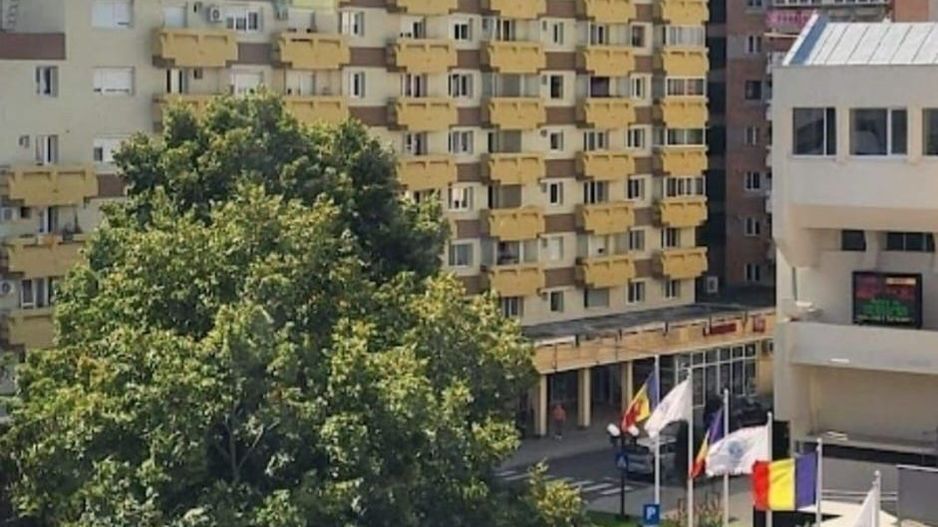 BRASADAS vinde ap 2 cam in Centru Nou. - Poză 1