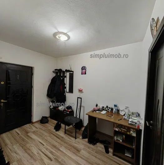 Decomandat spatios 2 camere Basarabia - Poză 5