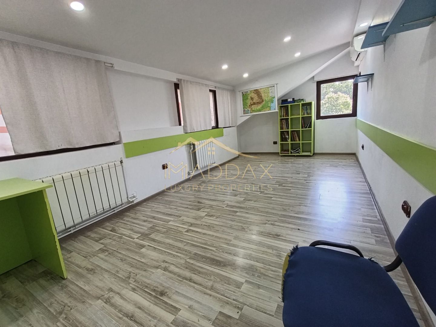 Vila cu 5 camere *276mp* // Zona Rahova - Poză 5