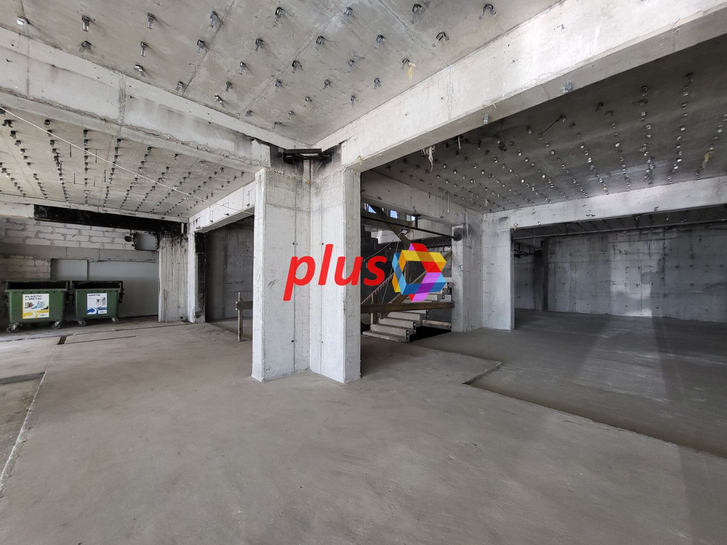 Clădire mixta -3600 mp - Poză 12