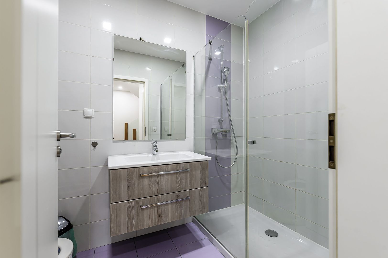 Casa spatioasa de vanzare în Bujac , 3 bai, 5 camere, super pret! - Poză 13