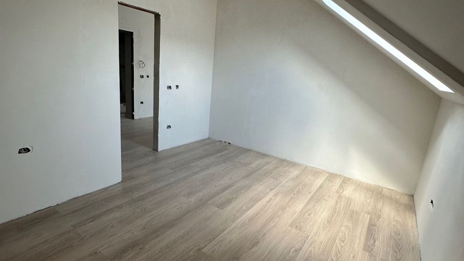 Apartment bloc nou cu lift si loc de parcare inclus - Poză 20