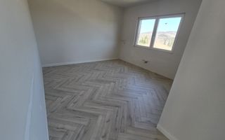 Casa la cheie 4 camere,garaj 60mp.,500mp teren,0%comision - Poză 6