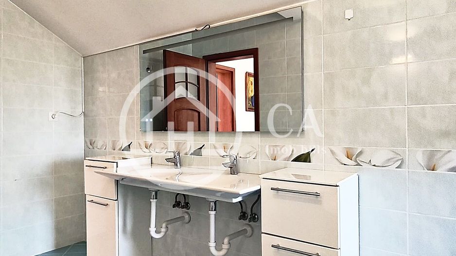 Casa de inchiriat cu 5 camere in cartier Viena, Oradea - Poză 20