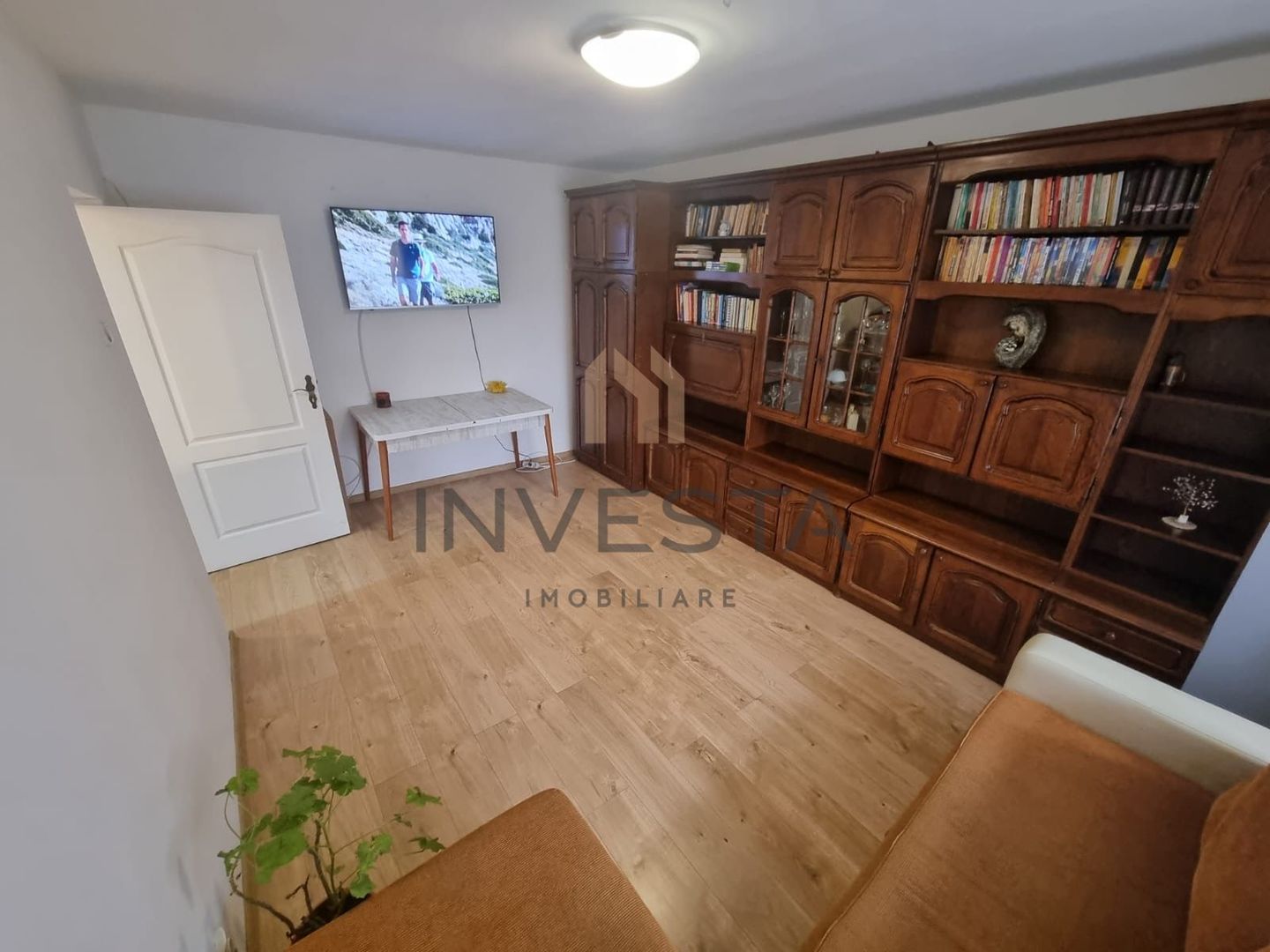 Apartament cu 3 camere / Zona strazii Aurel Vlaicu - Poză 1