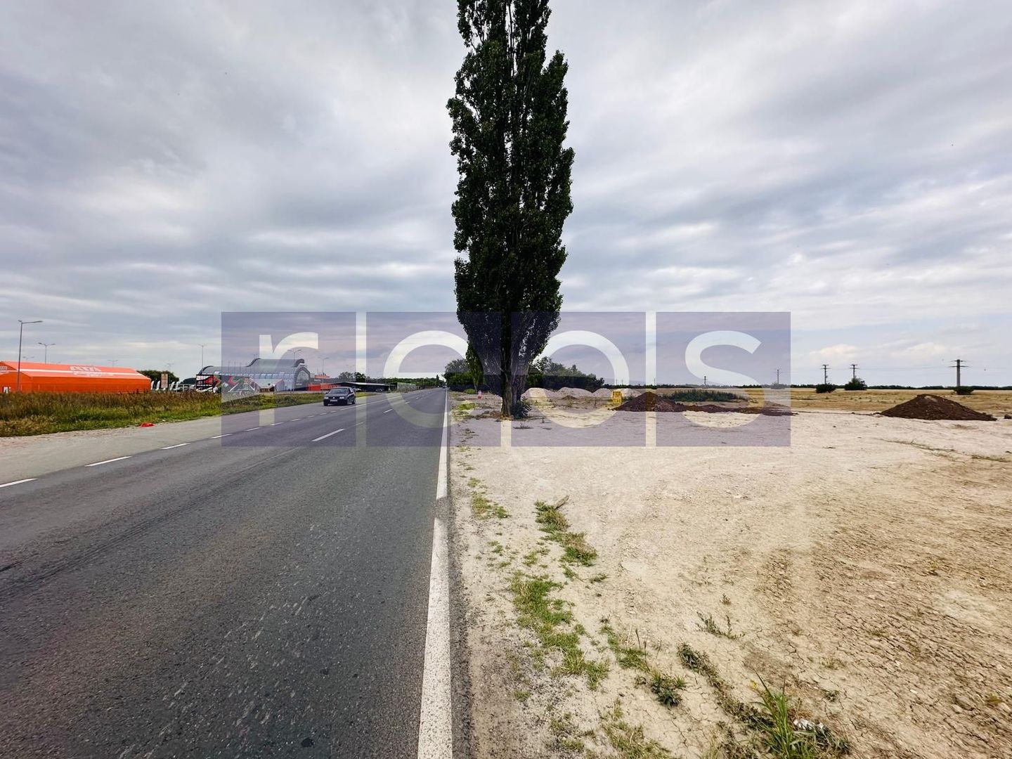 TEREN DE VANZARE CREVEDIA-COCANI 10.000 MP DESCHIDERE 70 - Poză 1