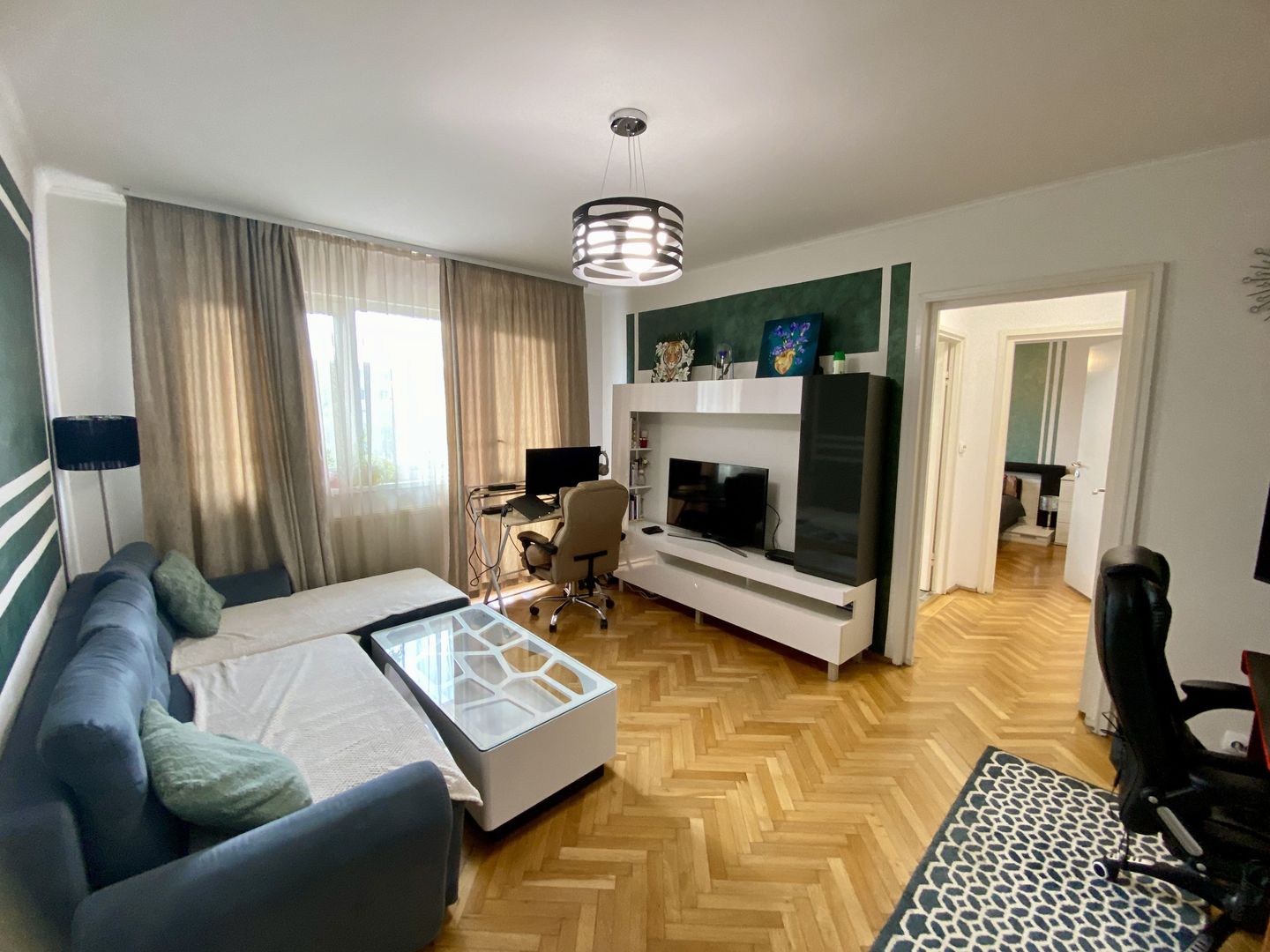 Apartament cu 2 camere in Astra, Bd Saturn - Poză 1
