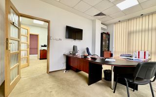 Spațiu pentru birouri langa Funshop Buziașului - Poză 30