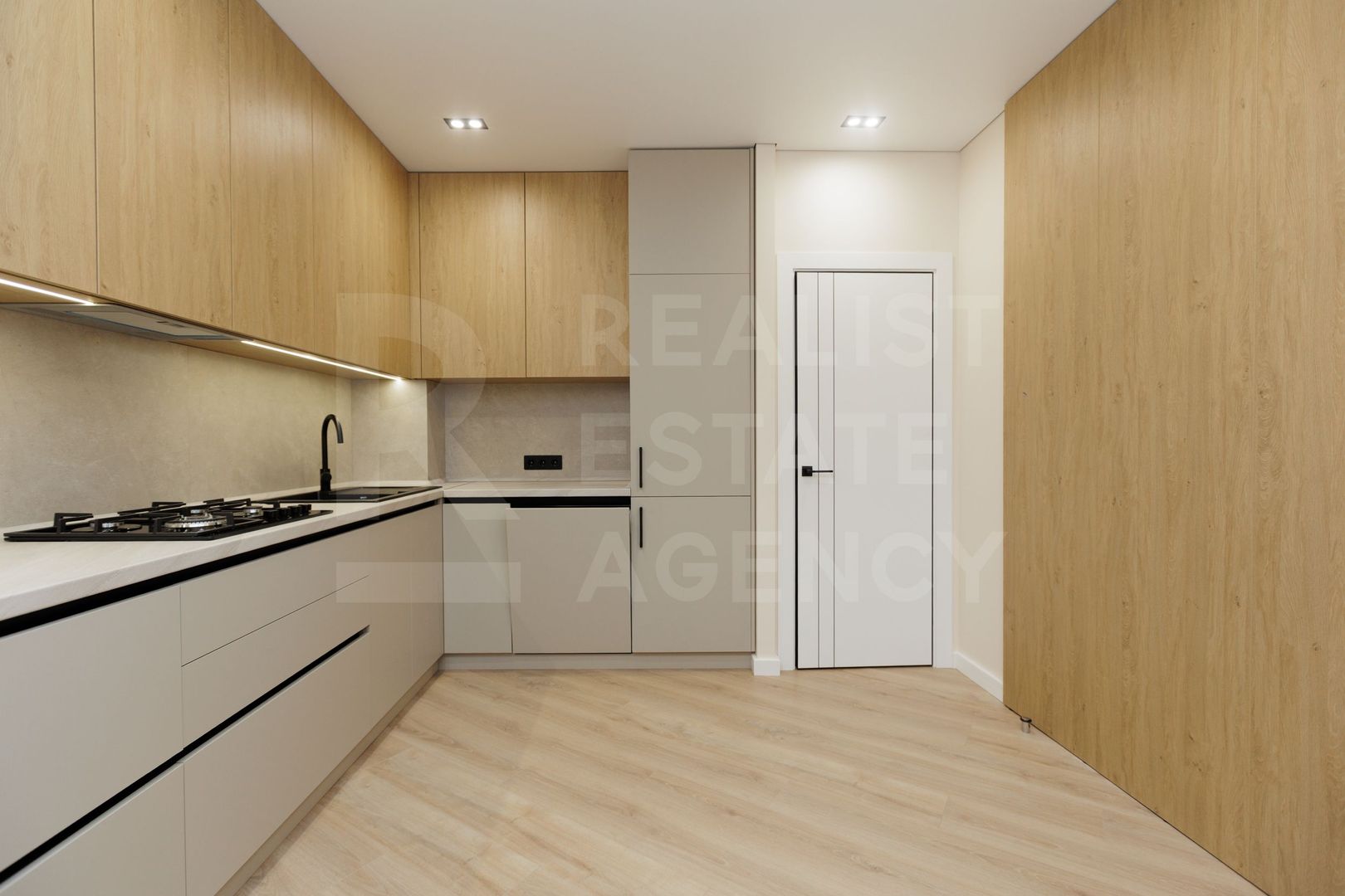 Vânzare apartament 2 camere,strada Alba Iulia, Buiucani. - Poză 18