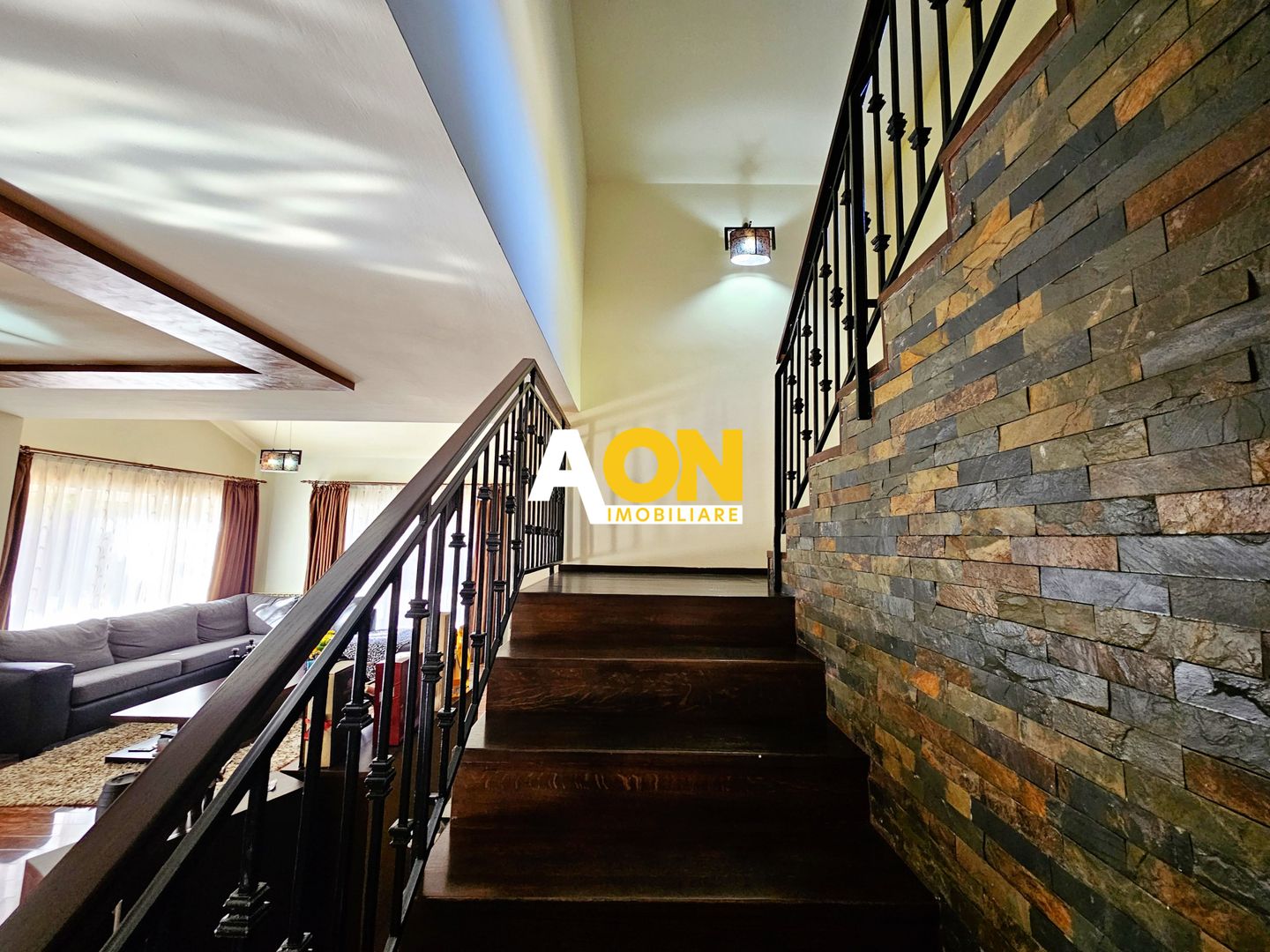 Casa 6 camere, mobilata, utilata, 1700 mp teren, langa padure - Poză 14