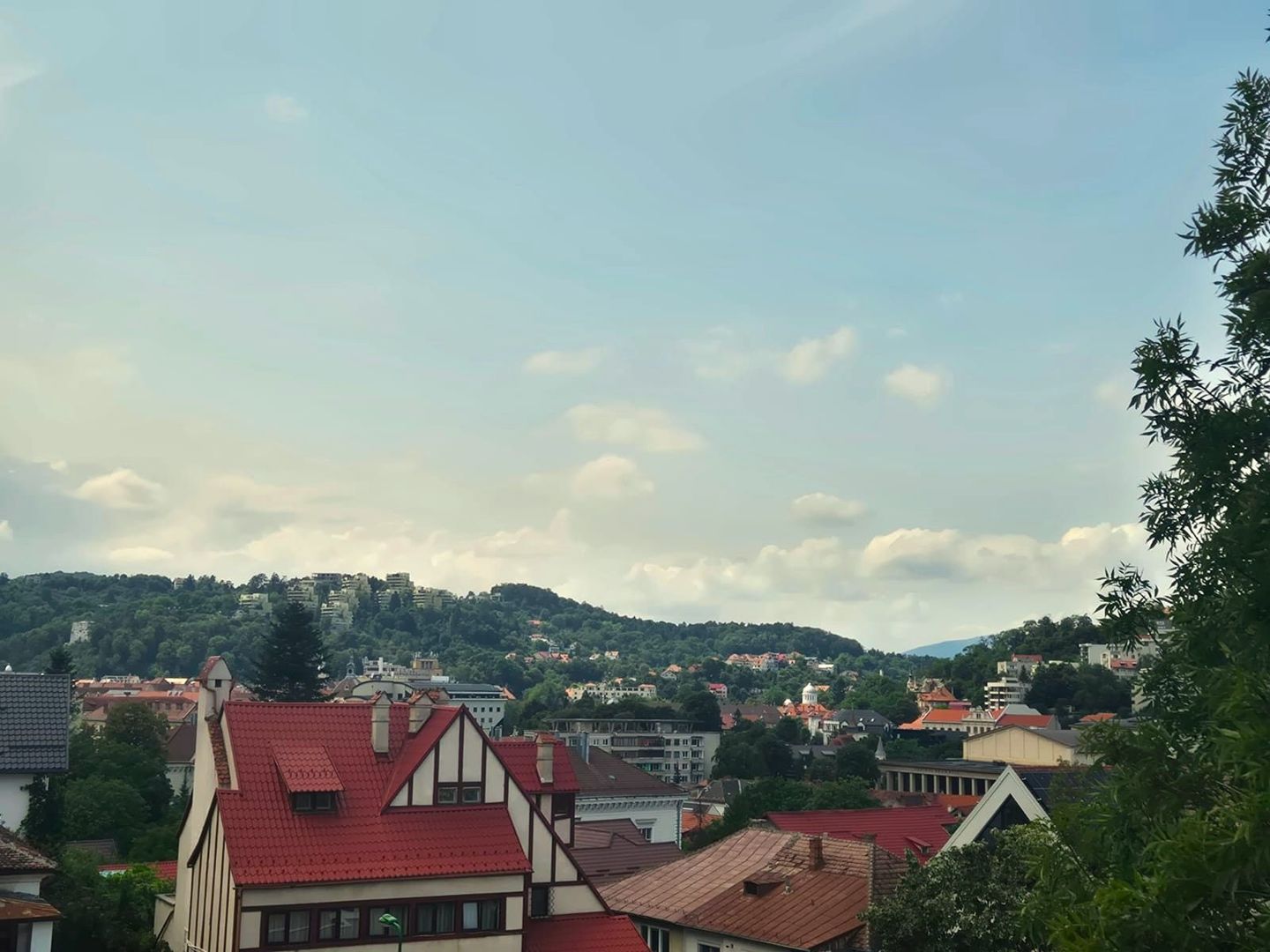 Apartament in casă, într-o zonă exclusivistă, priveliște deosebită. - Poză 4