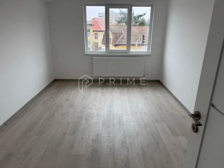 Apartament 2 camere, complet renovat – zonă centrală - Poză 4