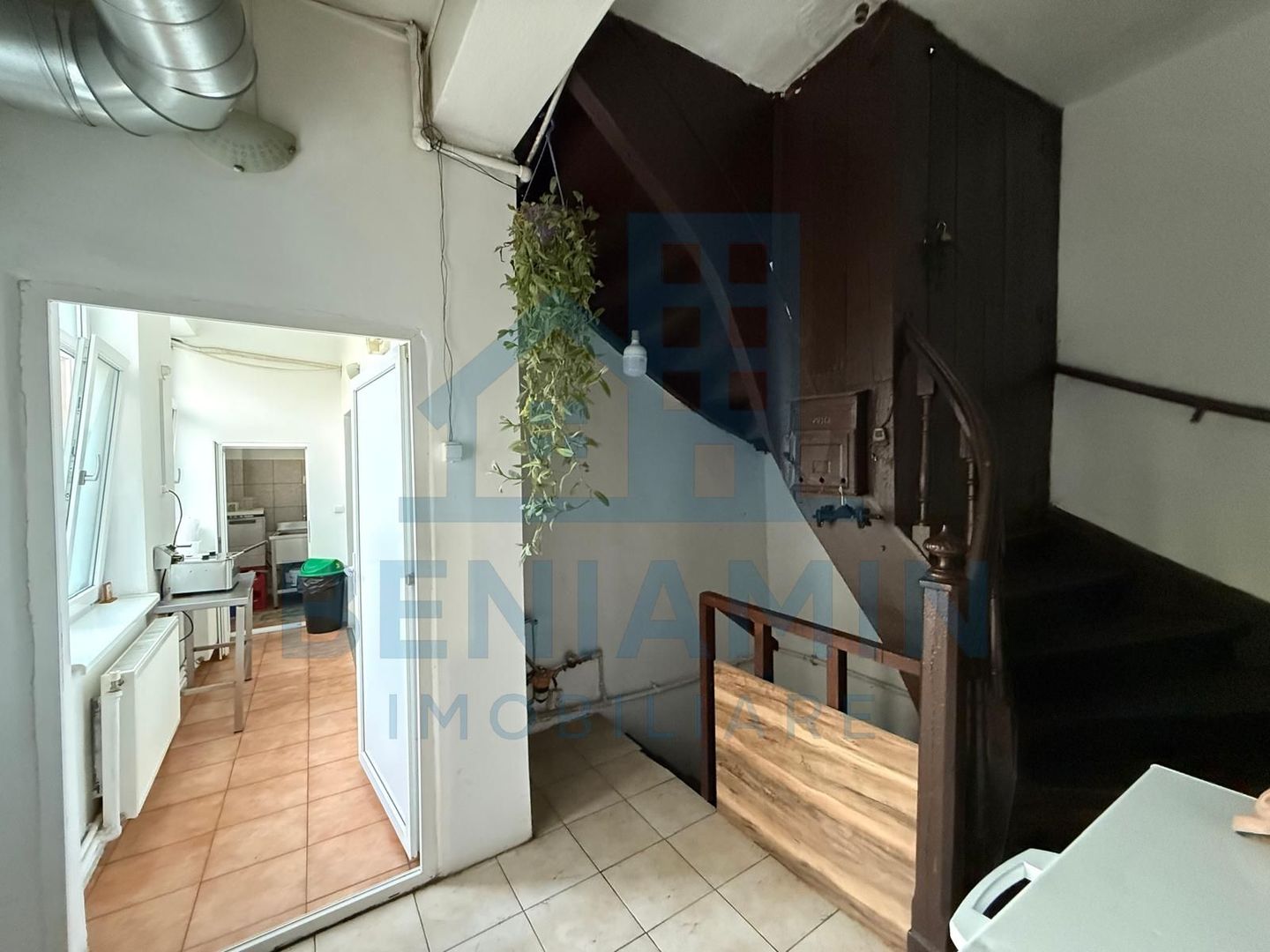 Afacere la cheie-Spatiu-Centrul Vechi-Locatie foarte buna-180mp - Poză 8