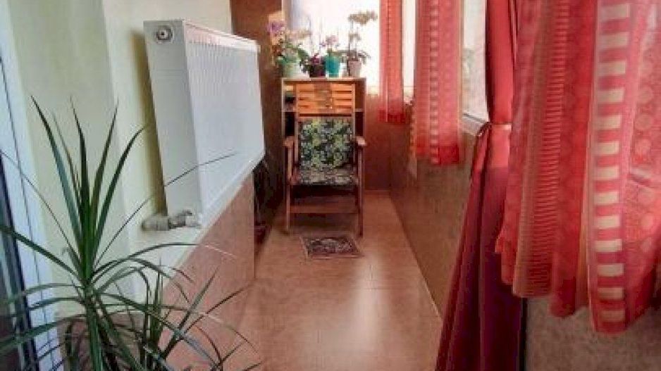 De vanzare Apartament 3 camere Gorjului - Poză 4