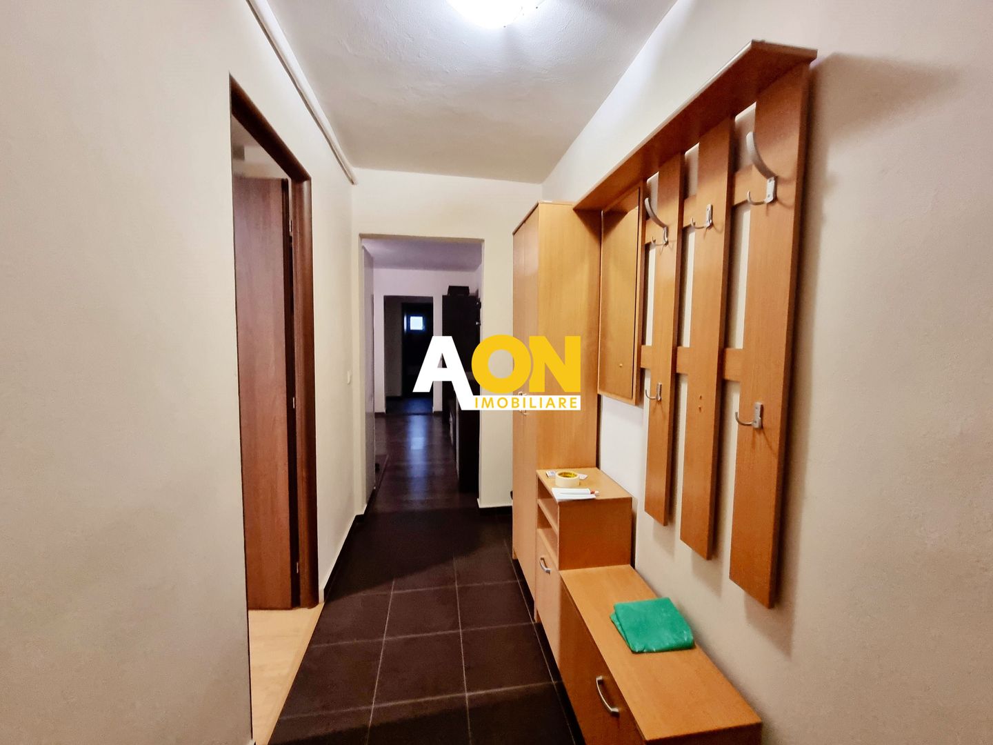 Apartament cu 2 dormitoare, renovat, mobilat, parter inalt, Cetate - Poză 7