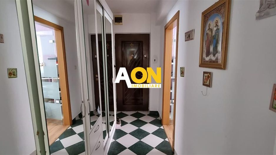 De vanzare apartament 3 camere Ampoi 1 - Poză 6