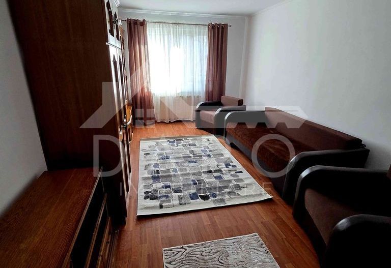 Vând apartament 3 camere - Poză 2