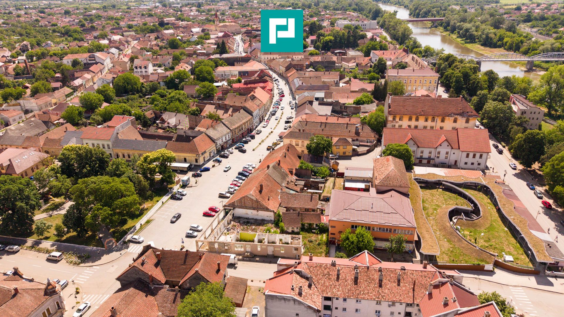 TEREN INTRAVILAN CENTRU LIPOVA 419MP - Poză 8